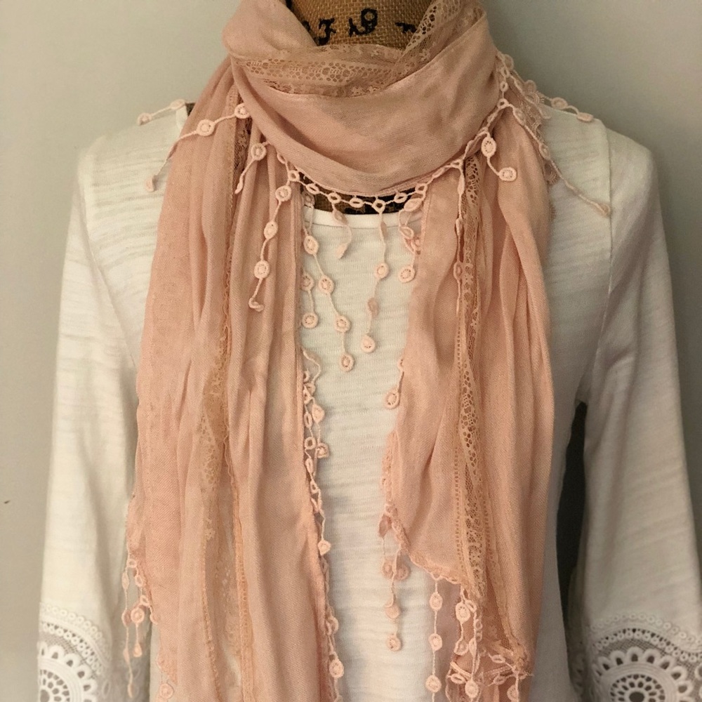 Light weight pink scarf